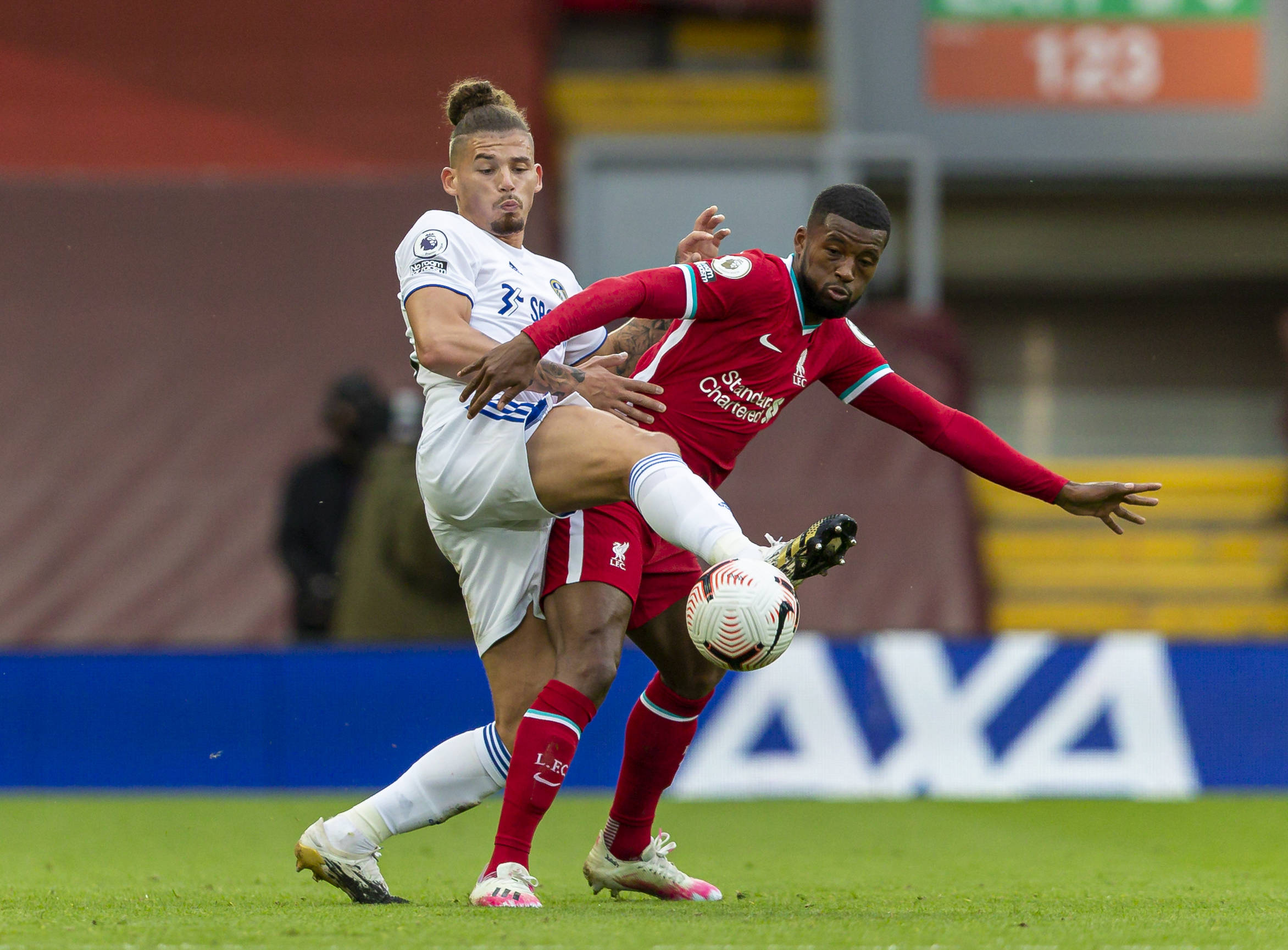 场上更有动 场上更有动